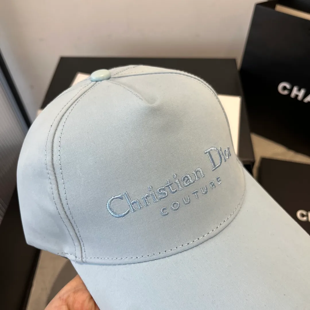 80¥ Dior new peaked cap, baseball cap, head circumference 57cm