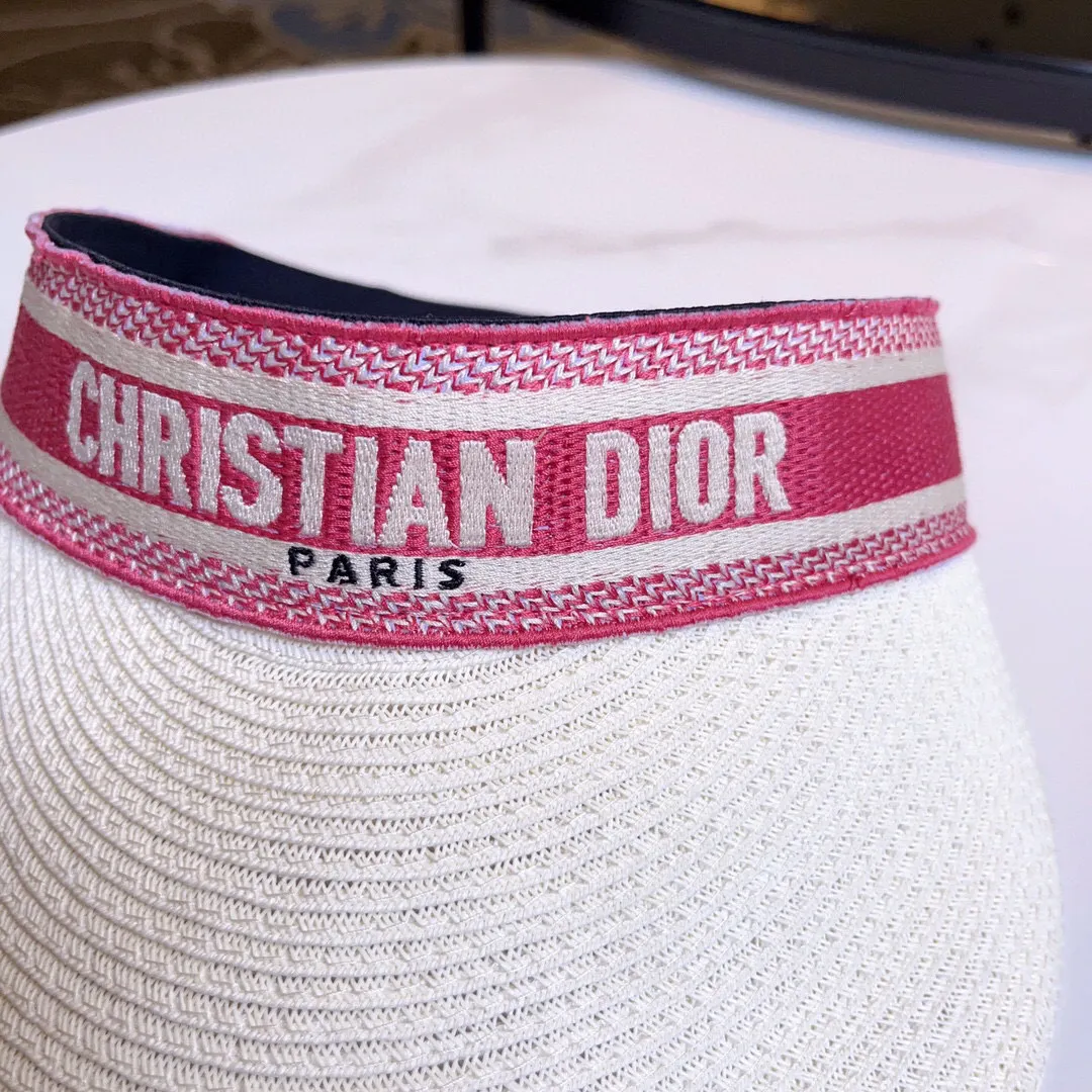New arrival ꫛꫀꪝ ❥—— 🖤Dior’s popular papyrus empty top hat 🆕Versatile sun protection and sunshade 👌 Head circumference 55~58cm 👒Beige, white, black, pink