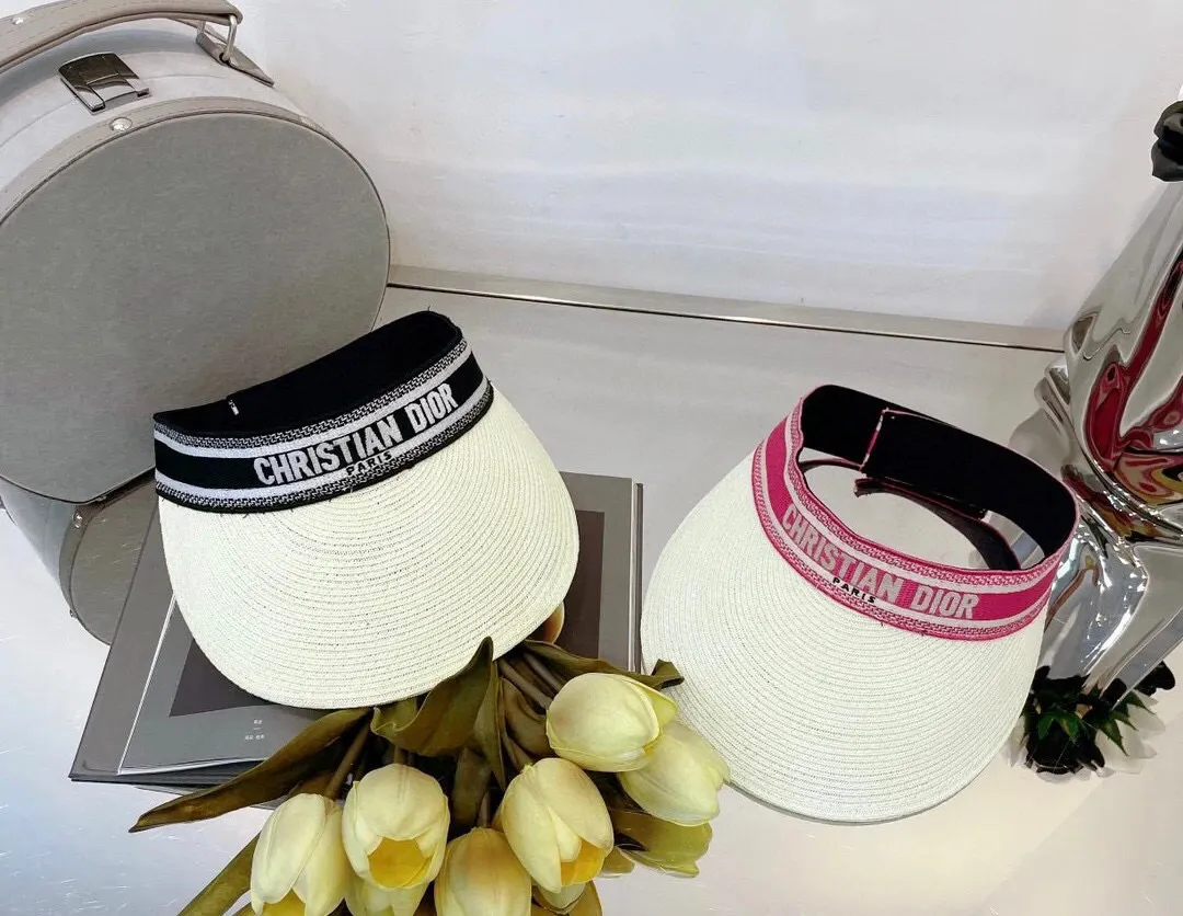 New arrival ꫛꫀꪝ ❥—— 🖤Dior’s popular papyrus empty top hat 🆕Versatile sun protection and sunshade 👌 Head circumference 55~58cm 👒Beige, white, black, pink