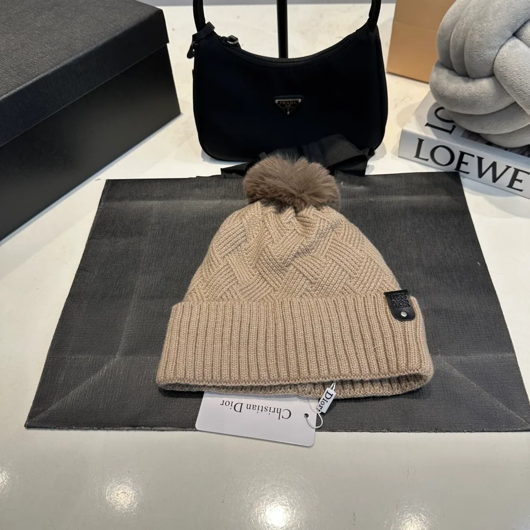 P60 Dior knitted beanie