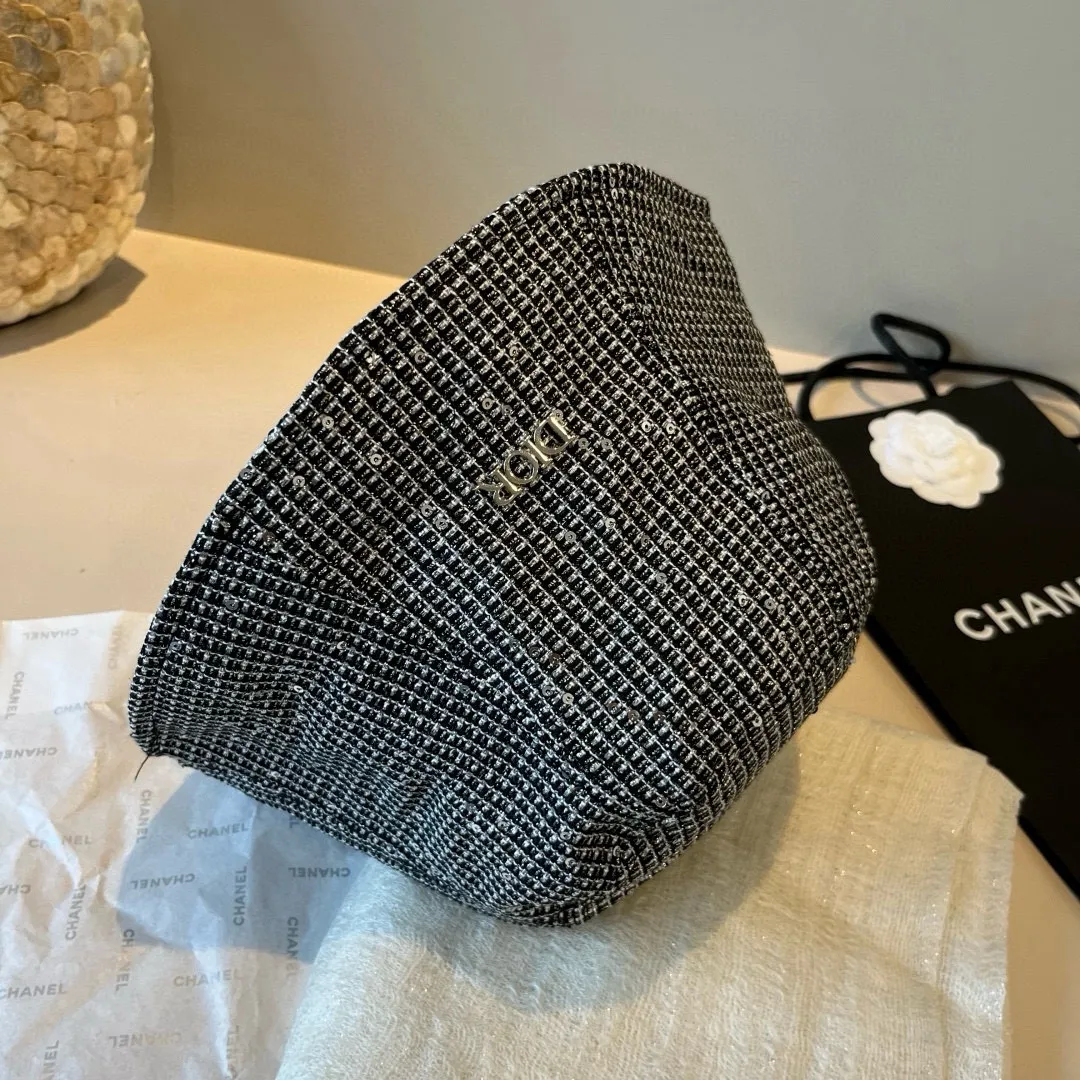 💰100¥ Dior new bucket hat, glitter bucket hat, spring and autumn new style, head circumference 57cm