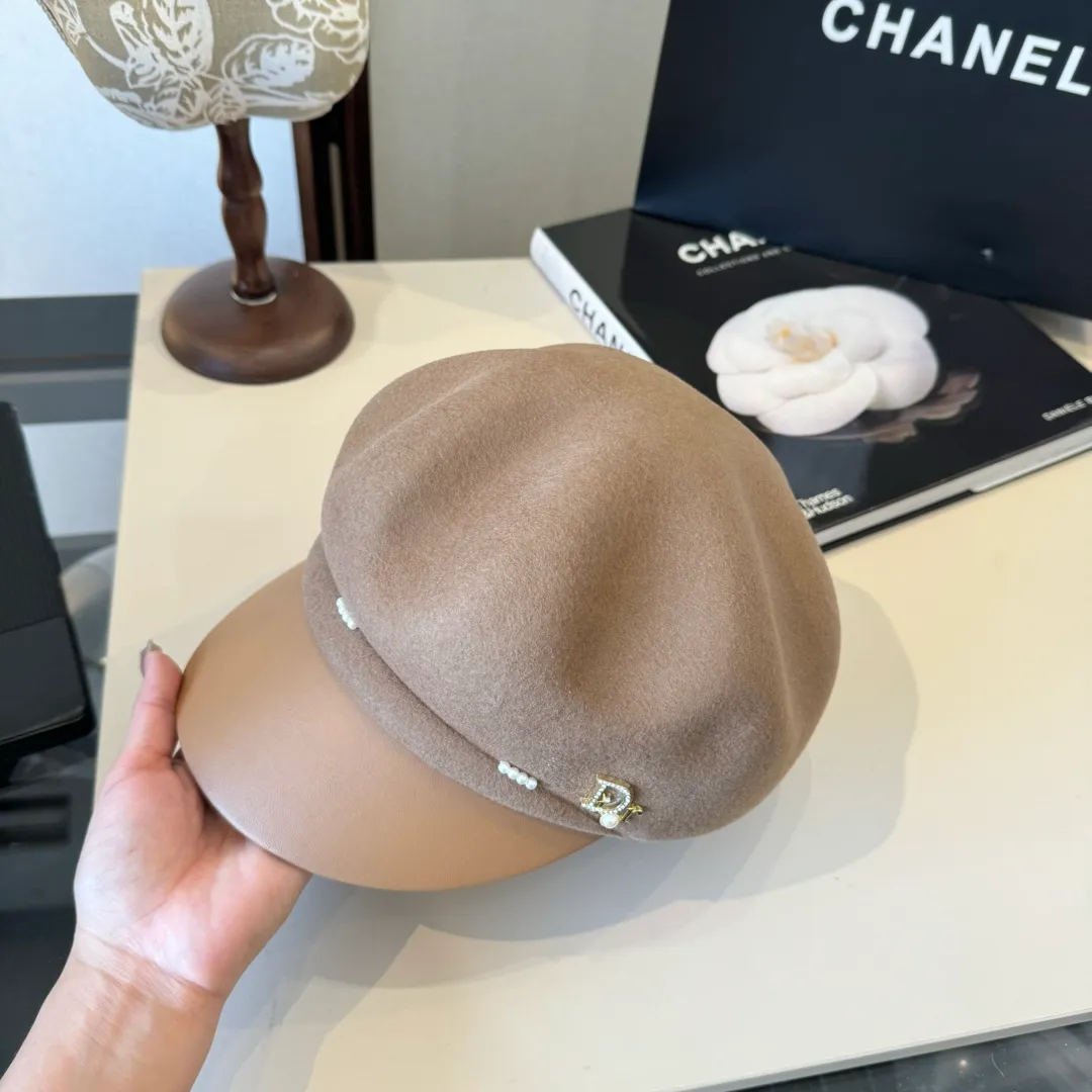 💰180¥ Dior wool peaked military cap, washed leather brim, 100% wool🦙, head circumference 57cm