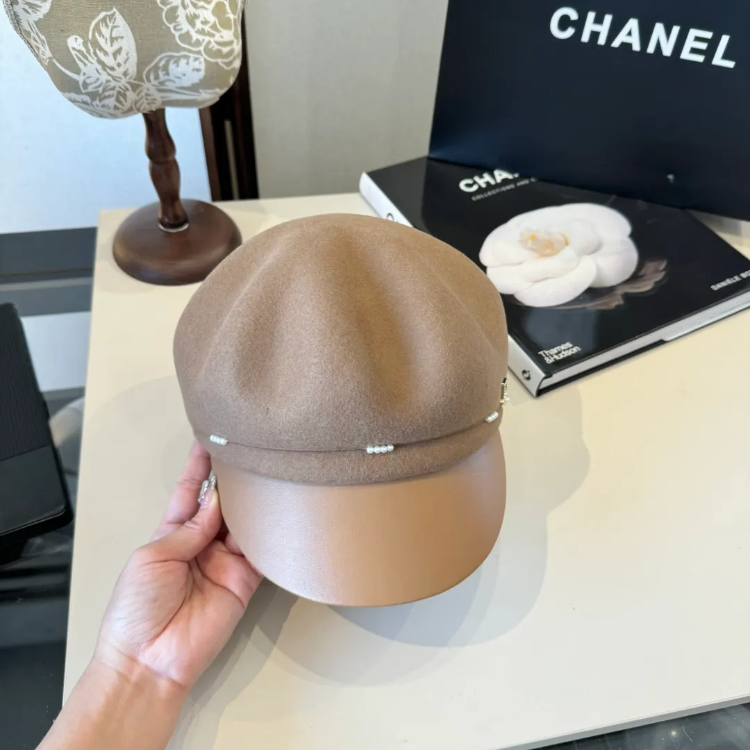 💰180¥ Dior wool peaked military cap, washed leather brim, 100% wool🦙, head circumference 57cm