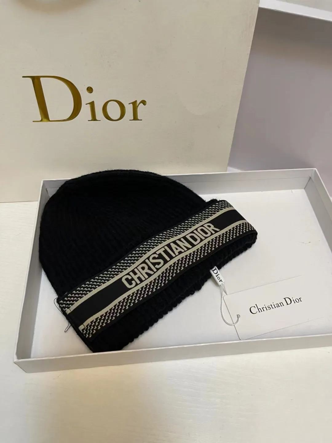 Dior cashmere knit hat