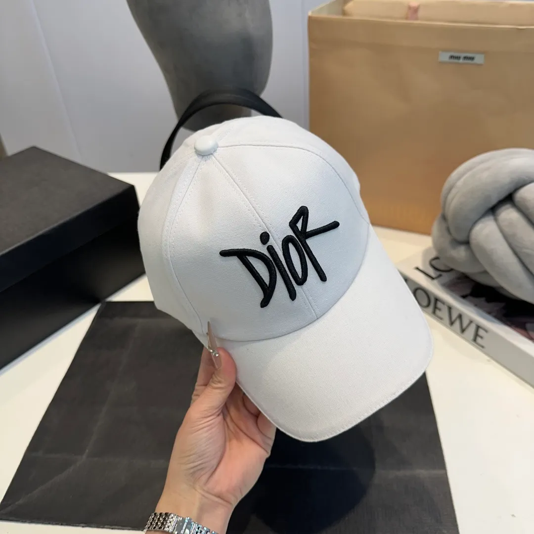 P80 DIOR Dior's new simple baseball cap with jacquard lining🧢, new model shipped, big brand style is super easy to match, hurry up and get it!