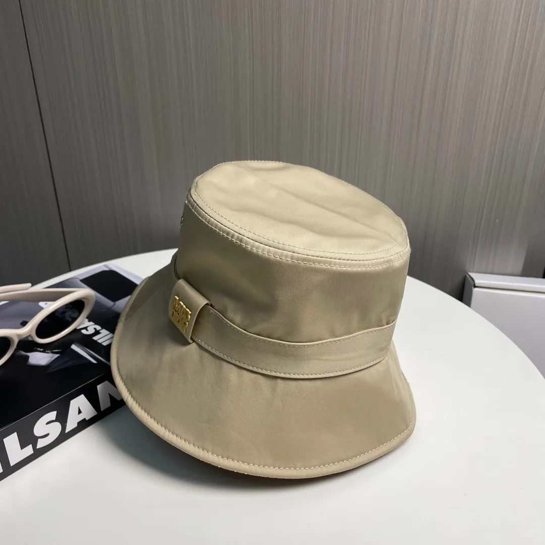 P74 Dior's new original single and double-sided fisherman hat, exquisite and pure, stylish and stylish, cool and fashionable, sold out at the counter, popular, great quality