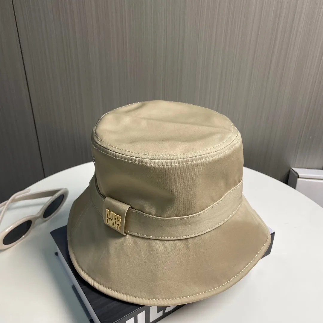 P74 Dior's new original single and double-sided fisherman hat, exquisite and pure, stylish and stylish, cool and fashionable, sold out at the counter, popular, great quality