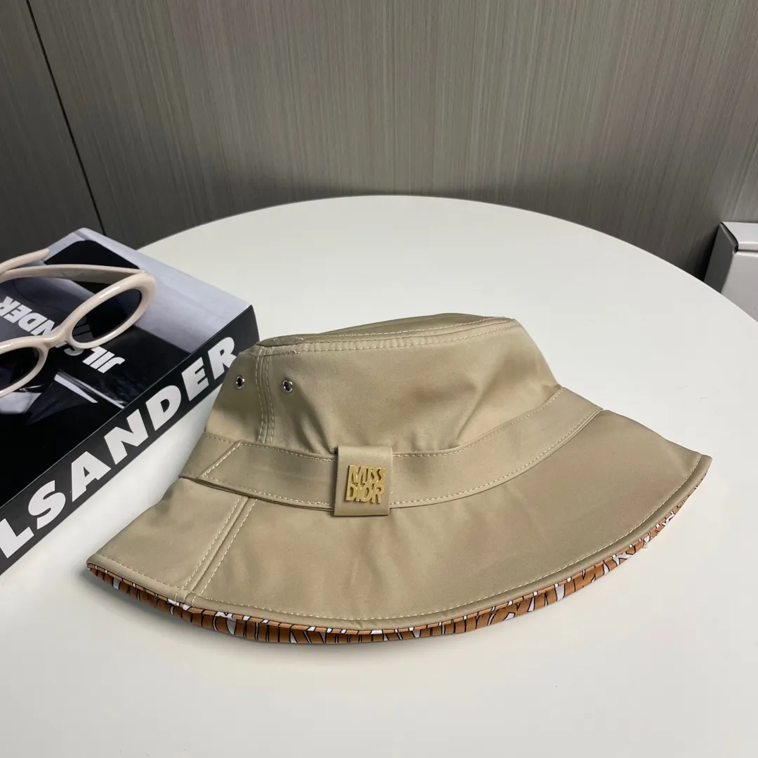 P74 Dior's new original single and double-sided fisherman hat, exquisite and pure, stylish and stylish, cool and fashionable, sold out at the counter, popular, great quality