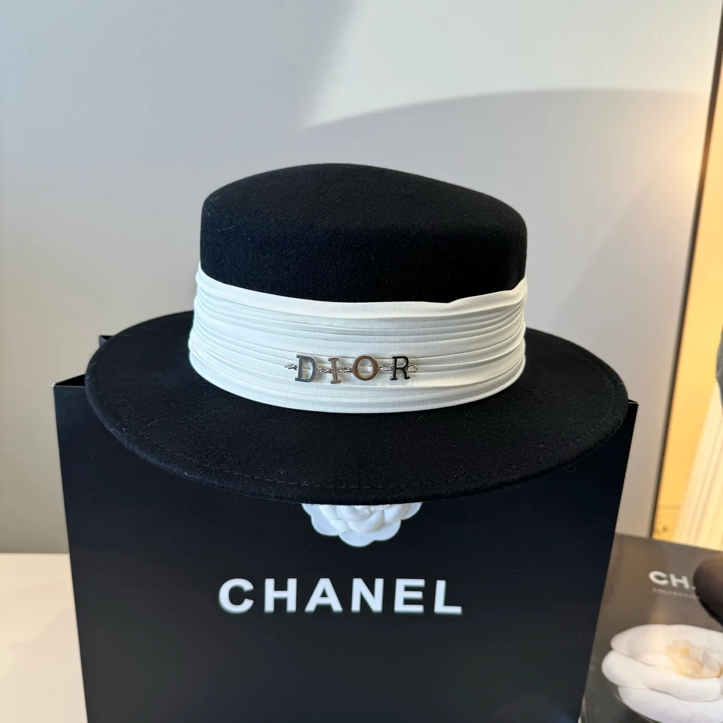 💰200¥ Dior new wool top hat, flat top hat, 100% wool fabric 🦙%, head circumference 57cm
