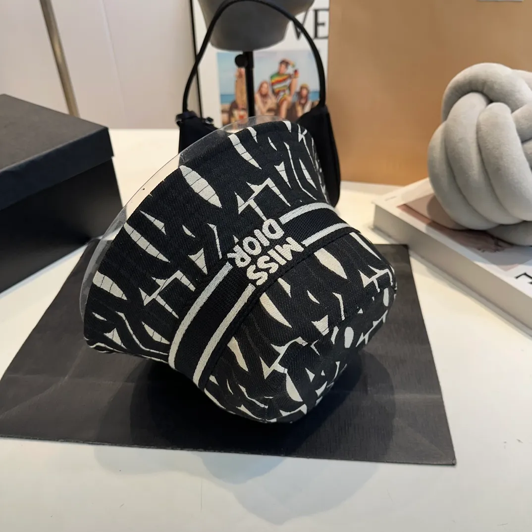 P70 Dior official new fisherman hat, new counter model