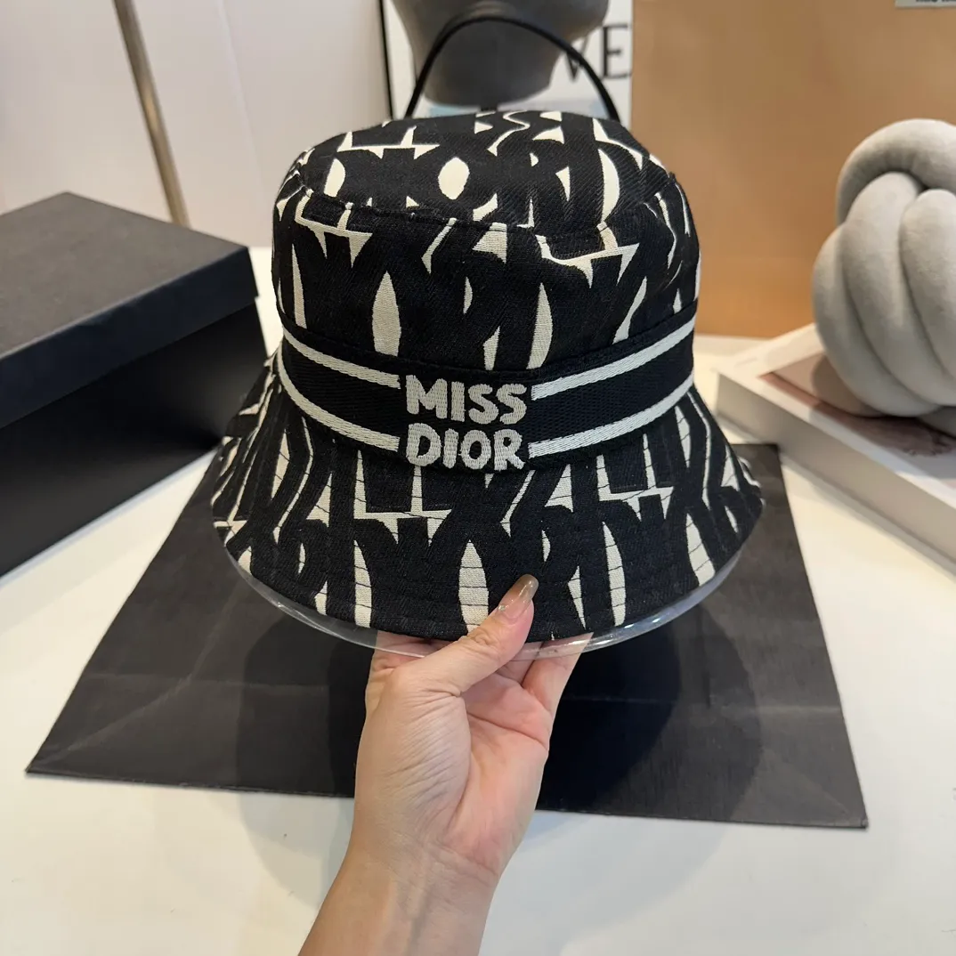 P70 Dior official new fisherman hat, new counter model