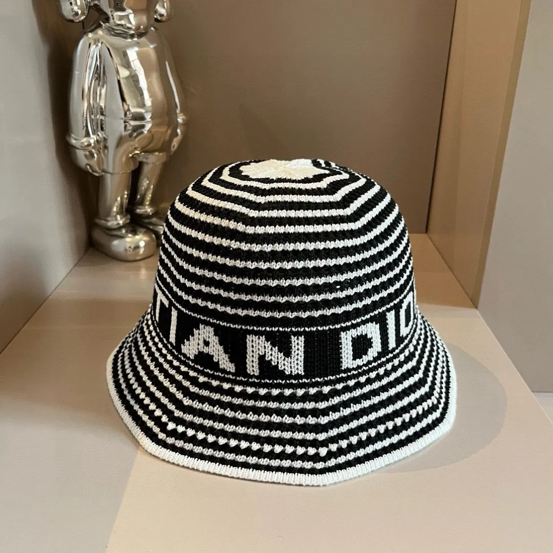 💰90¥ Dior new knitted bucket hat, hand-knitted hat