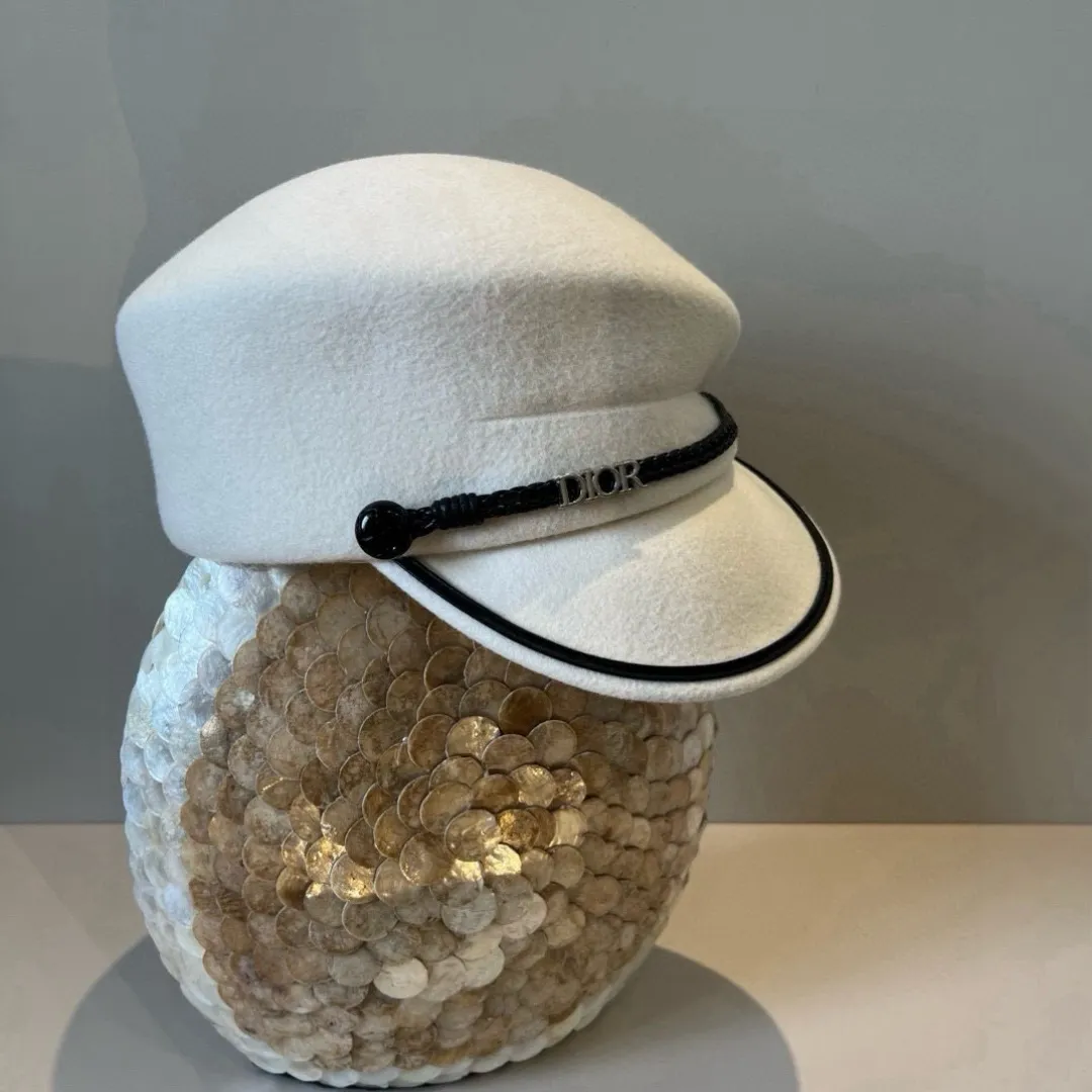 🉐260¥ White Dior autumn and winter new wool duck cap, 100% wool fabric, head circumference 57cm