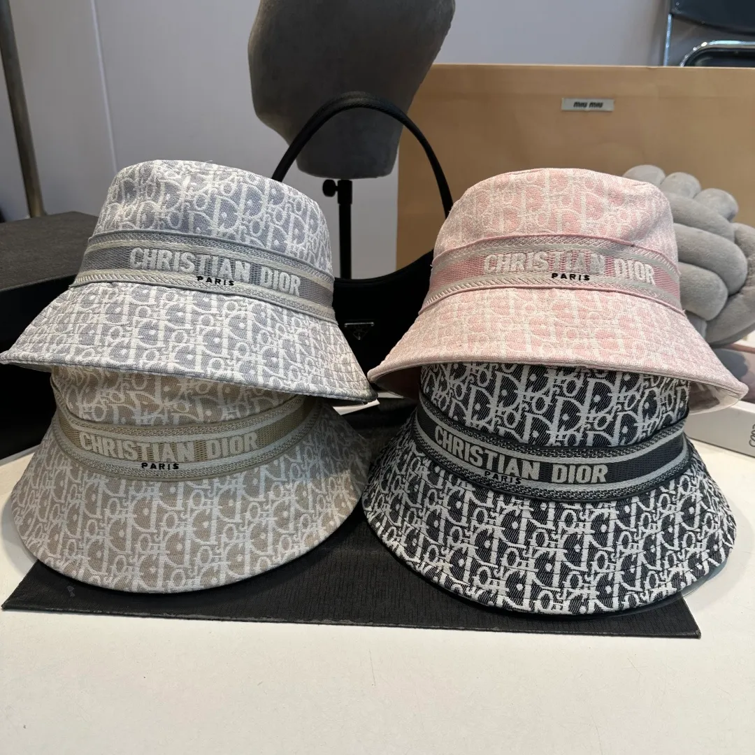 P70 Dior (Dior) new original fisherman hat, exquisite and pure, stylish and stylish, cool and fashionable, out of stock at the counter, popular, excellent quality