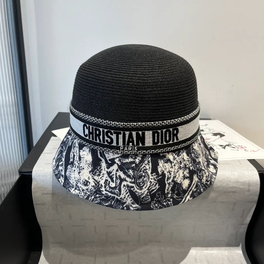 160¥ Dior new basin hat, straw hat, head circumference 57cm