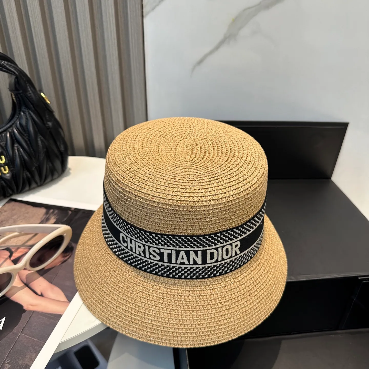 P80 Dior2025 new straw hat, advanced customization, lady style, attention to detail, sun protection and UV protection in summer, a must-have for travel, versatile and good-looking