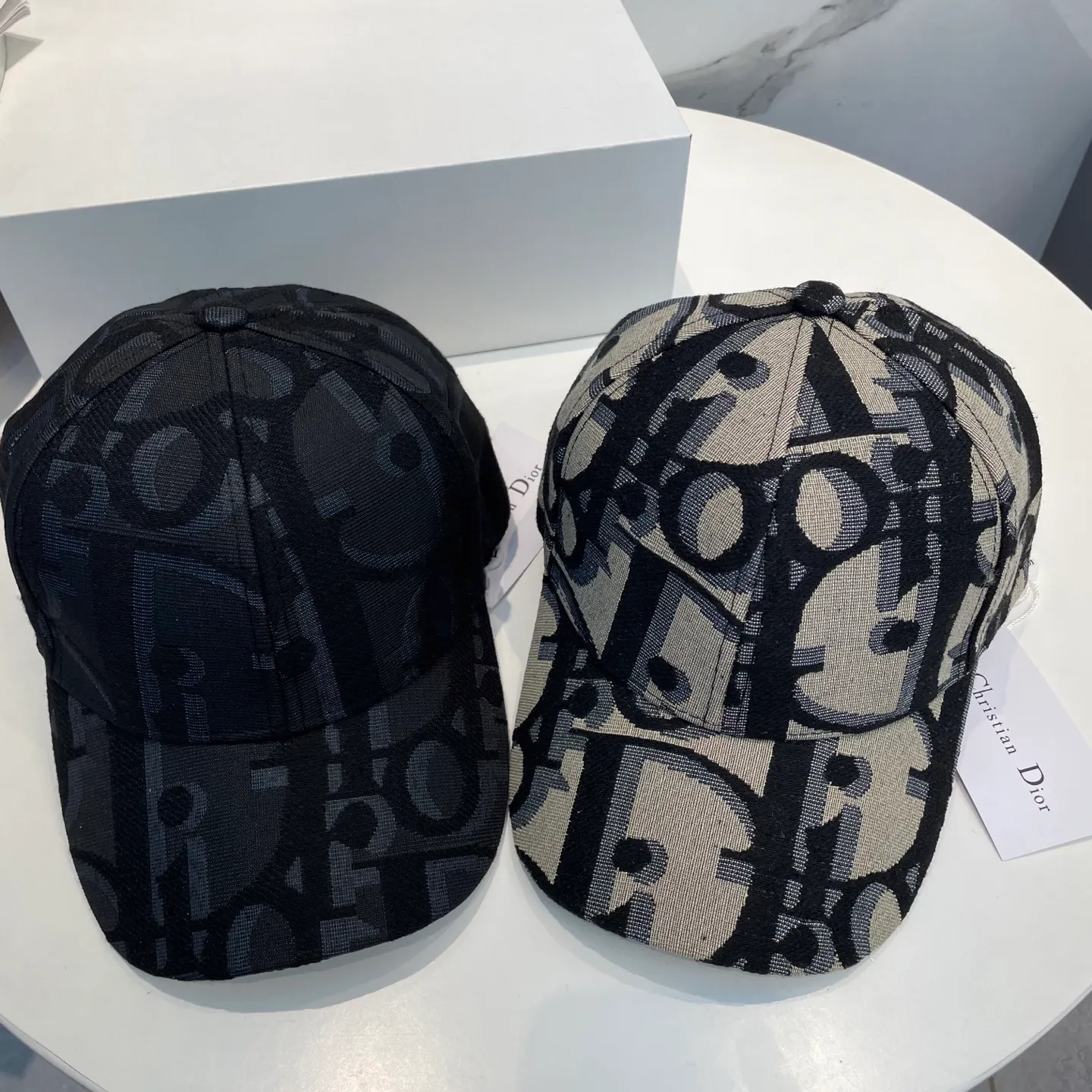 P66💰Dior (Dior) new original baseball cap, full of retro charm, popular new model at the counter, 1 pure cotton lining, light and breathable! The quality is great, the basic head circumference is 56cm, and the patch is adjustable.