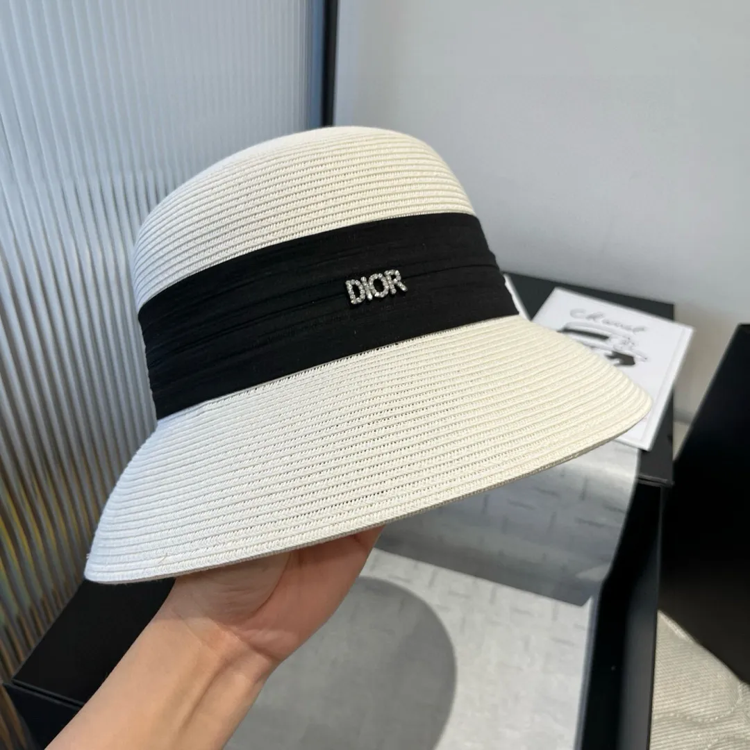 💰160¥ Dior new basin hat, lady style straw hat, made from Taiwan PP straw, head circumference 57cm