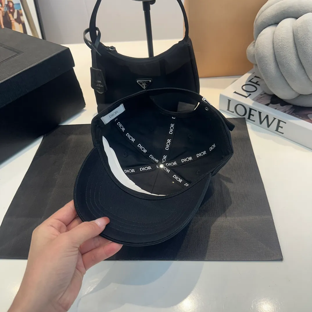 P60 Dior Dior new baseball cap, new peaked cap, unisex, head circumference 57cm