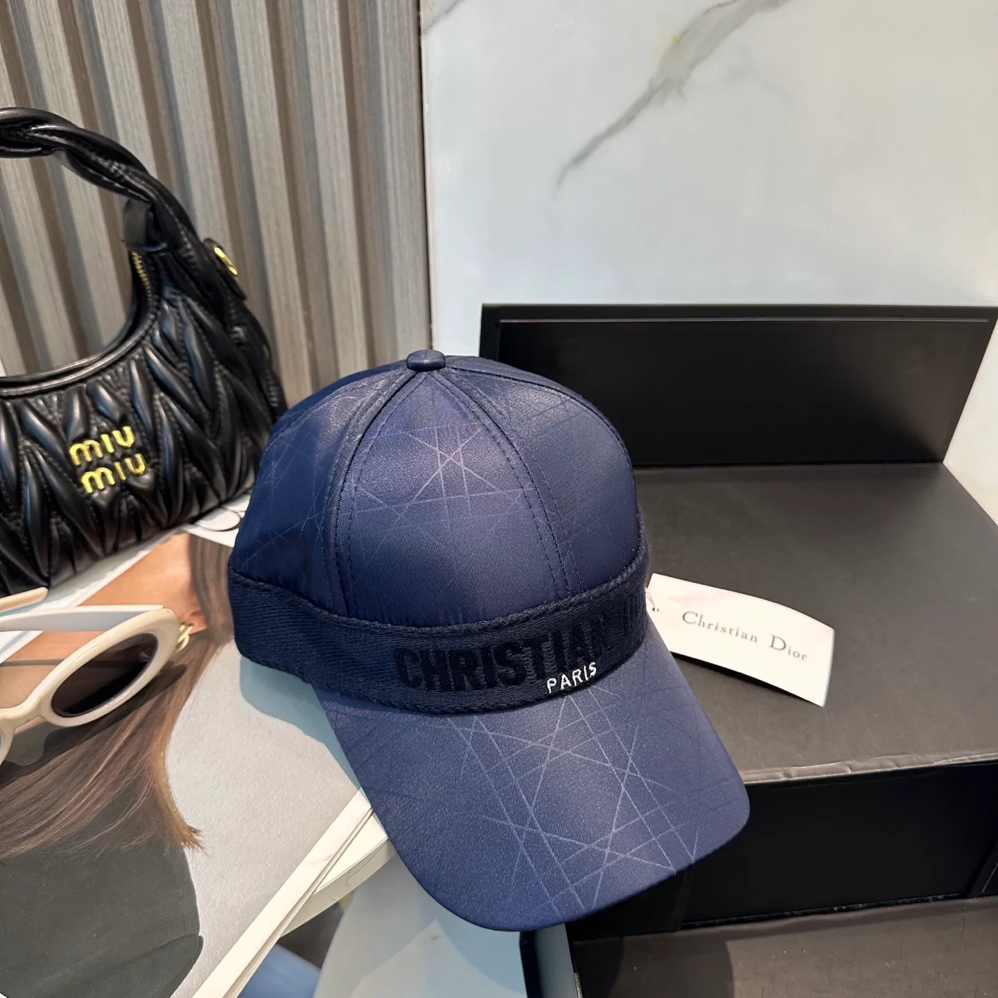 P80 Dior👒 high version webbing logo baseball cap🧢, super high sun protection index, especially small face, stylish but not soft, can be folded at will, easy to carry🤗