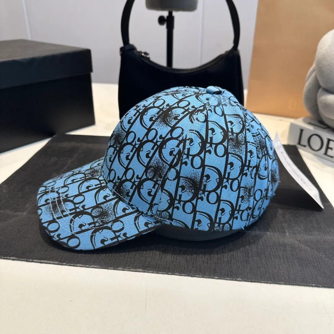 P56 DIOR Dior's new popular simple baseball cap 🧢, new model shipped, big brand style is super easy to match, hurry up and get it!