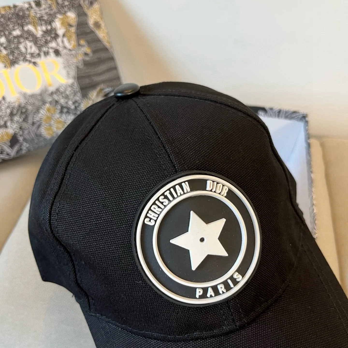 P66 [DIOR Dior] new popular simple baseball cap 🧢, new model shipped, big brand style is super easy to match, hurry up and get it!