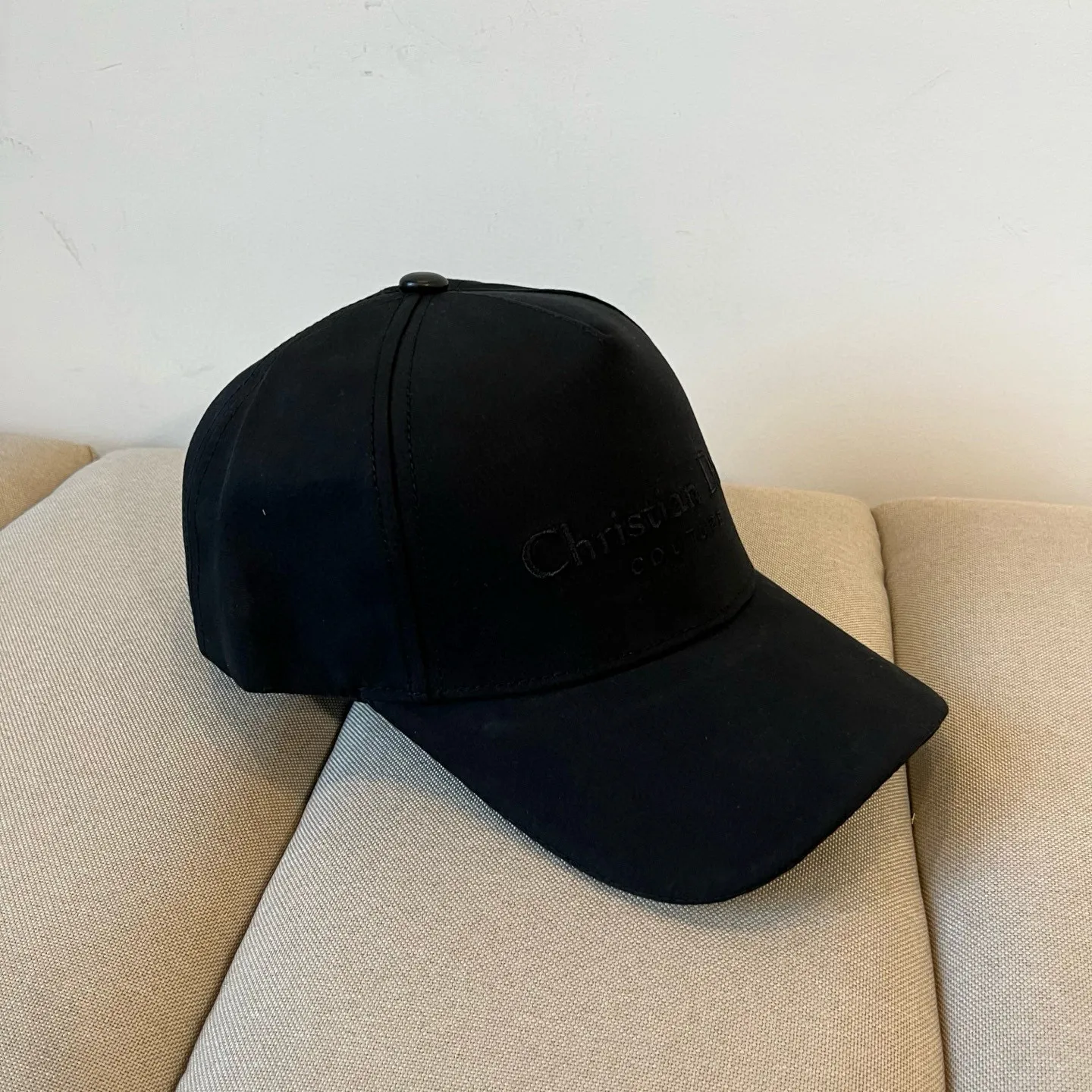 P66 [DIOR Dior] new popular simple baseball cap 🧢, new model shipped, big brand style is super easy to match, hurry up and get it!
