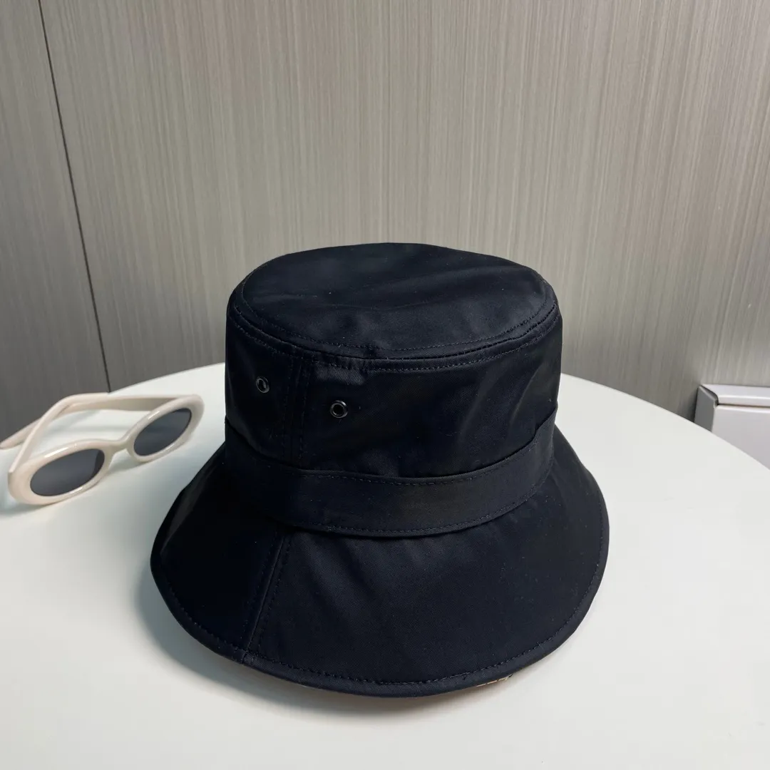P74 Dior's new original single and double-sided fisherman hat, exquisite and pure, stylish and stylish, cool and fashionable, sold out at the counter, popular, great quality