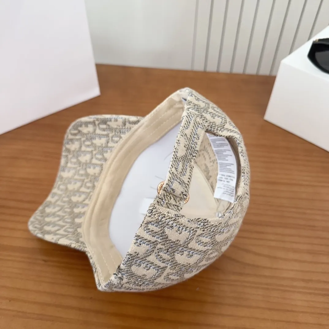 💰60 DIOR Dior embroidery official website simultaneously releases the new model Presbyopia D’s baseball cap🧢, the washed label is super popular