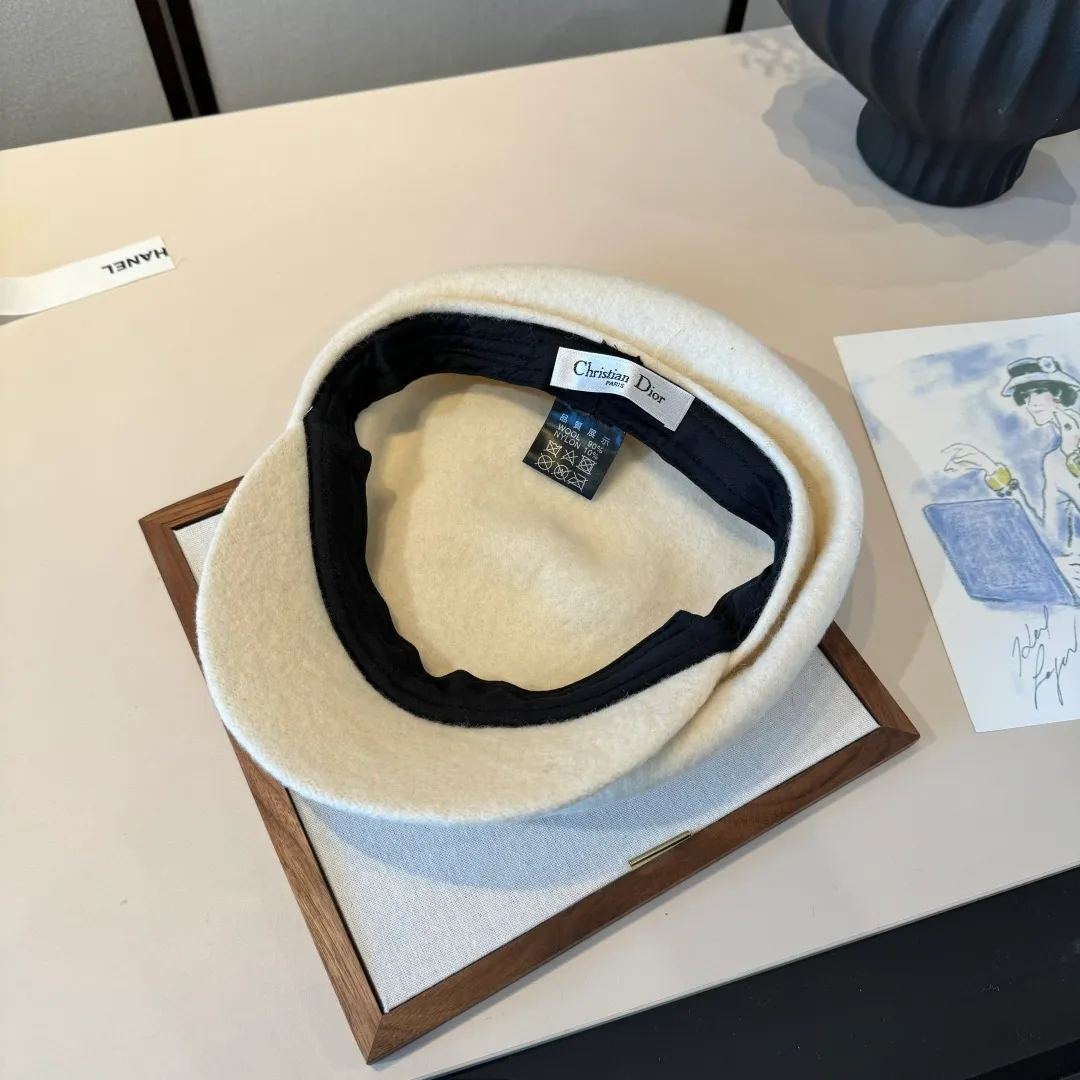 💰130¥ Dior wool painter's cap, 100% wool🦙% fabric, head circumference 57cm