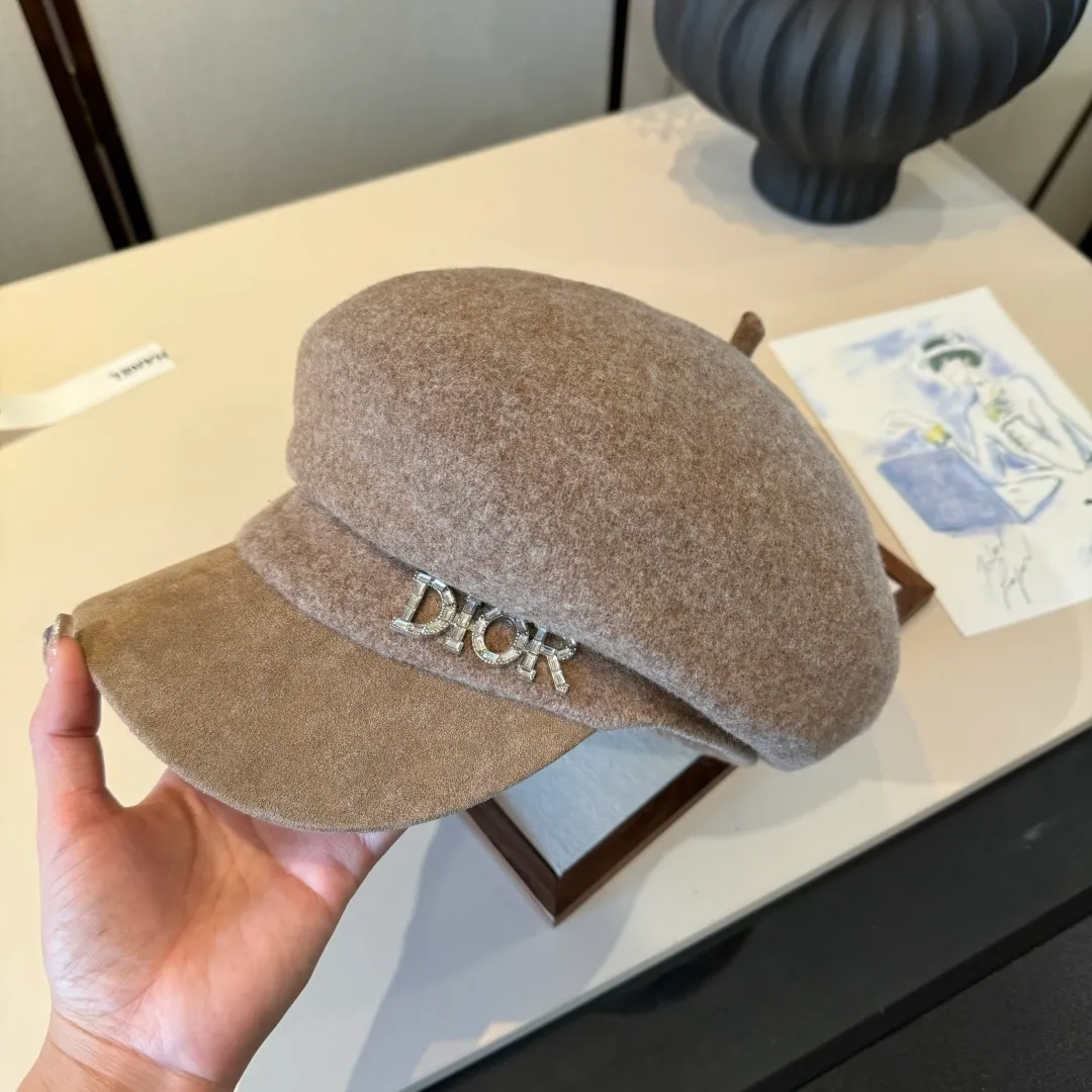 💰130¥ Dior wool painter's cap, 100% wool🦙% fabric, head circumference 57cm