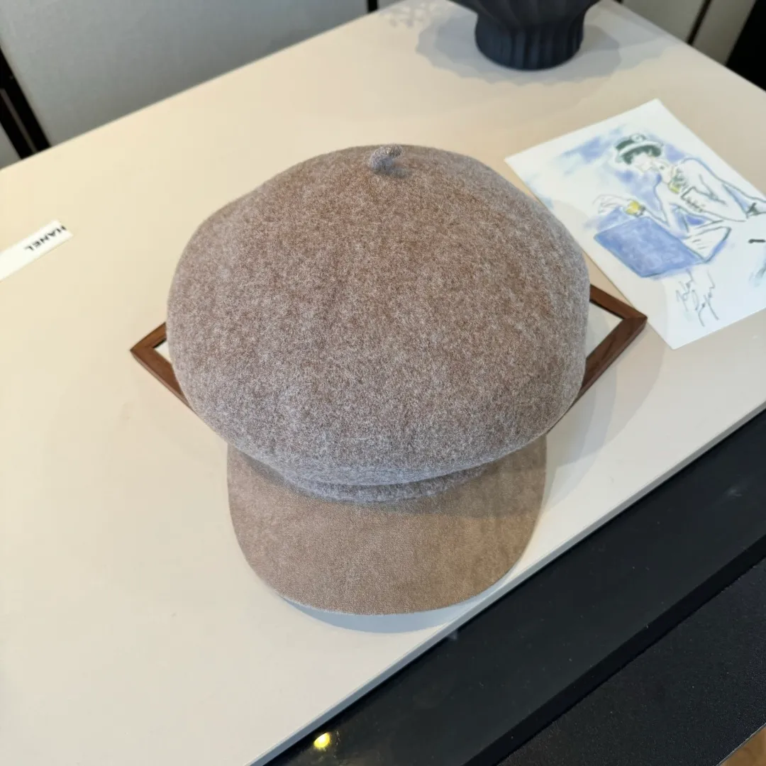 💰130¥ Dior wool painter's cap, 100% wool🦙% fabric, head circumference 57cm