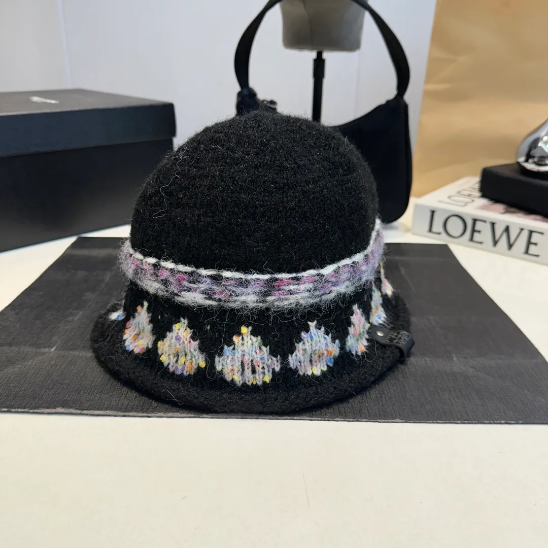 P60 Retro Dior New Bucket Hat