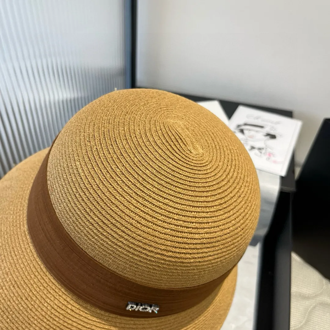 💰160¥ Dior new basin hat, lady style straw hat, made from Taiwan PP straw, head circumference 57cm