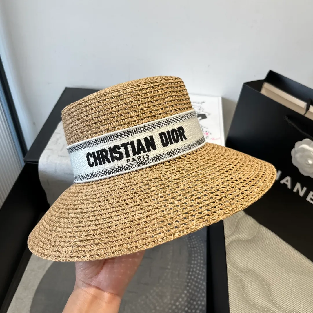 160¥ Dior new basin hat, straw hat, head circumference 57cm