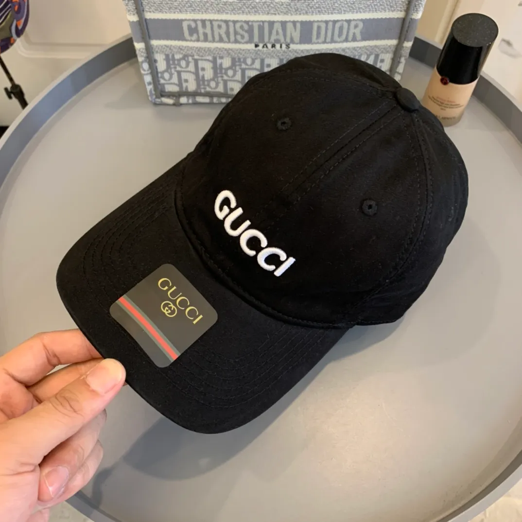 p60 Gucci Baseball Cap♥️GUCCI Baseball Cap🧢Official website new product Gucci Baseball Cap, original quality is very popular 🔥🎩 The craftsmanship is very exquisite, high-end and classy! Low-key luxury, easy to carry! Excellent quality👍Fashionable and versatile