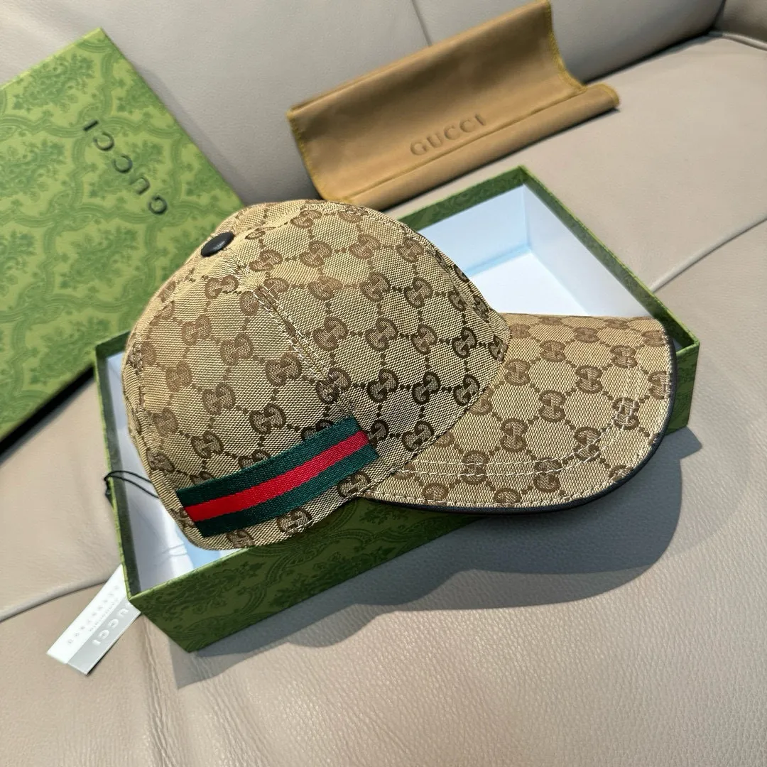 p900000 classic model! Apricot color, black, available in S and L sizes, Gucci (Gucci) classic original baseball cap 😍😍Customized with 1:1 mold opening at the counter, the highest version, original canvas fabric + first-layer cowhide, light and breathable! Photographed in real life, suitable for men and women in all seasons, basic head circumference 56cm, adjustable patches.