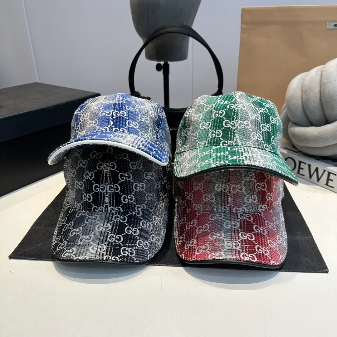 P100 Gucci new original baseball cap, Gucci gradient jacquard, 1:1 mold opening and customization at the counter, original canvas fabric + first-layer cowhide, light and breathable! The quality is great, the basic head circumference is 56cm, and the patch is adjustable.
