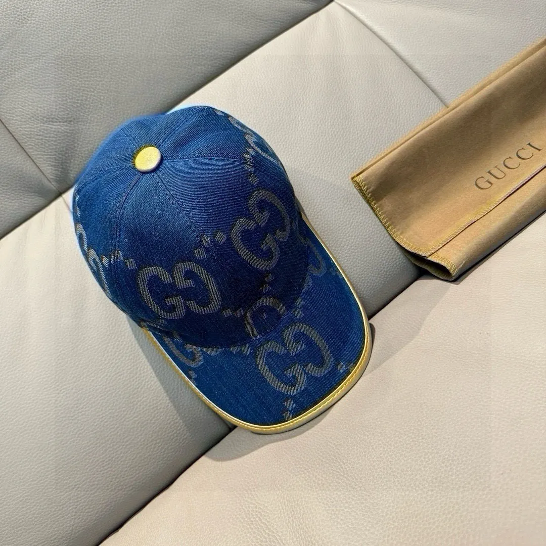 p90., Gucci Gucci’s new original baseball cap, large double G, 1:1 mold opening and customization at the counter, perfect matching pattern, original canvas fabric + first-layer cowhide, light and breathable! The basic head circumference is 56cm, and the patch is adjustable.