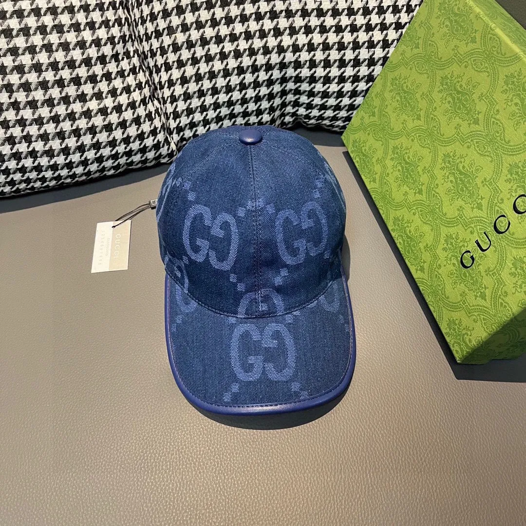 🉐️90, Gucci Gucci's new original baseball cap, large double G, 1:1 mold opening and customization at the counter, perfect pattern, original canvas fabric + first-layer cowhide, light and breathable! The basic head circumference is 56cm, and the patch is adjustable.