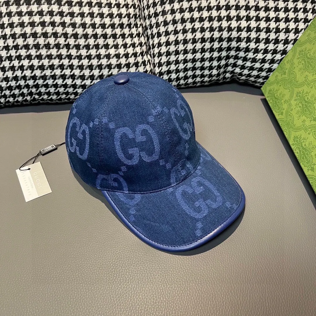 🉐️90, Gucci Gucci's new original baseball cap, large double G, 1:1 mold opening and customization at the counter, perfect pattern, original canvas fabric + first-layer cowhide, light and breathable! The basic head circumference is 56cm, and the patch is adjustable.