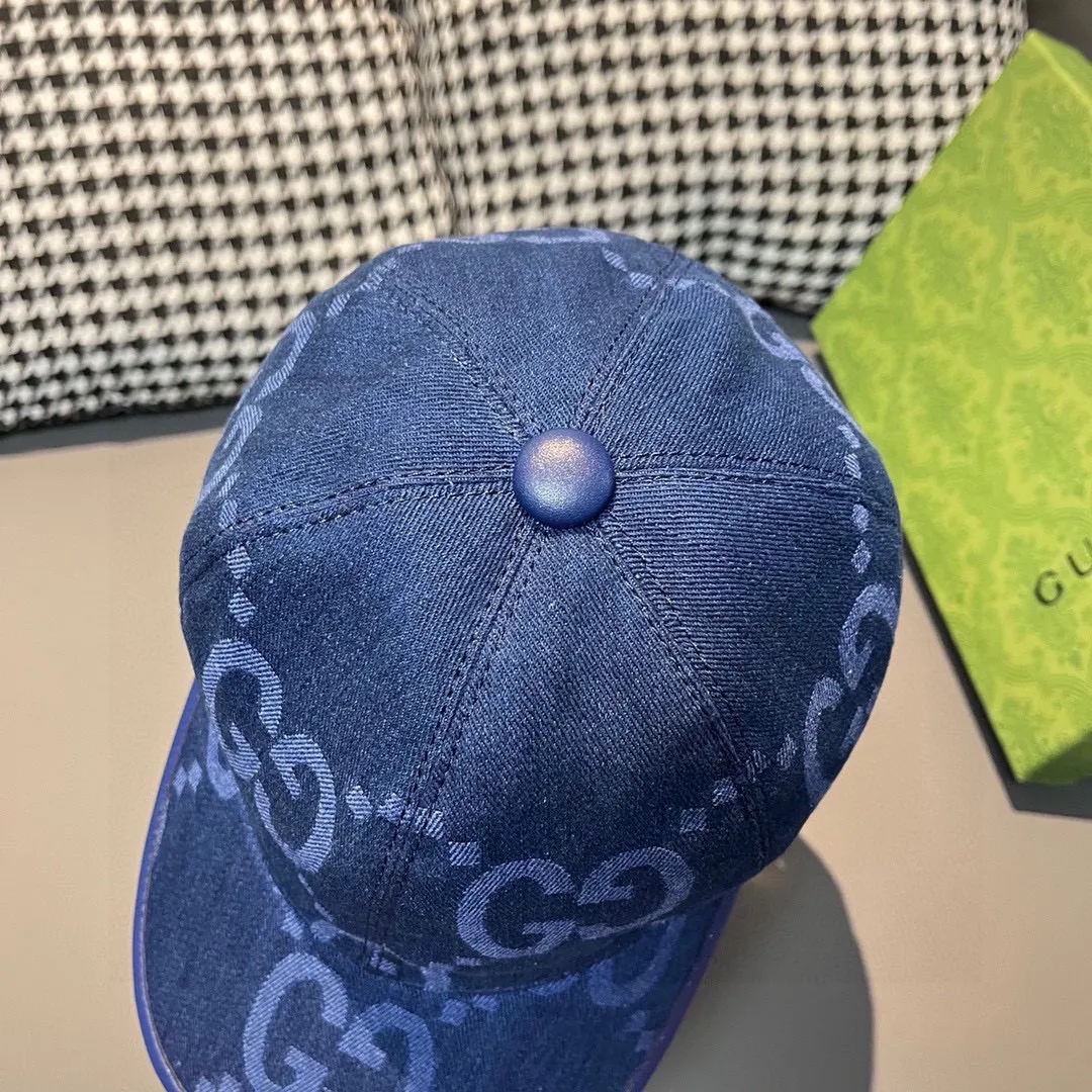 🉐️90, Gucci Gucci's new original baseball cap, large double G, 1:1 mold opening and customization at the counter, perfect pattern, original canvas fabric + first-layer cowhide, light and breathable! The basic head circumference is 56cm, and the patch is adjustable.