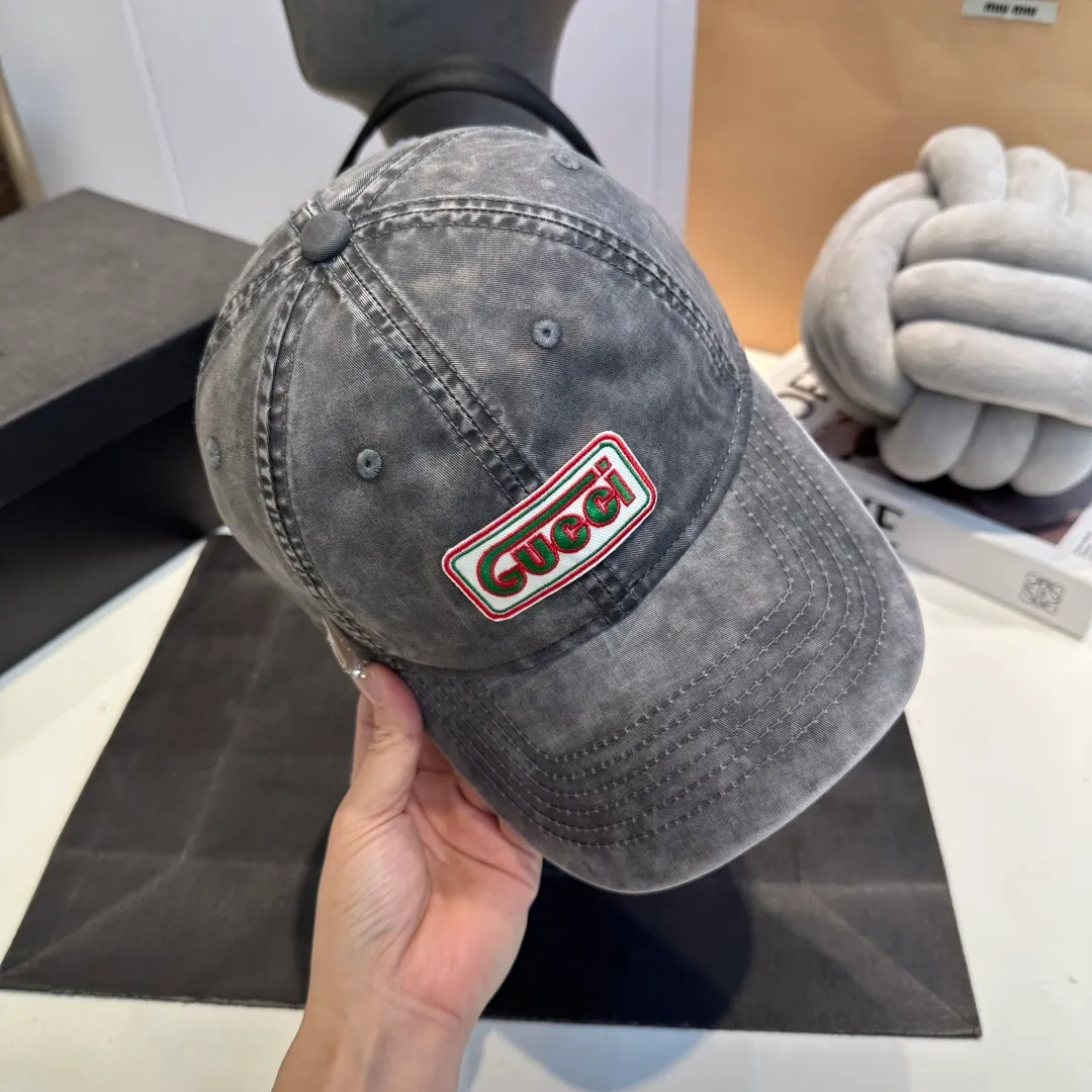 P60 Gucci new original baseball cap, exquisite and pure, stylish and stylish, cool and fashionable, great quality