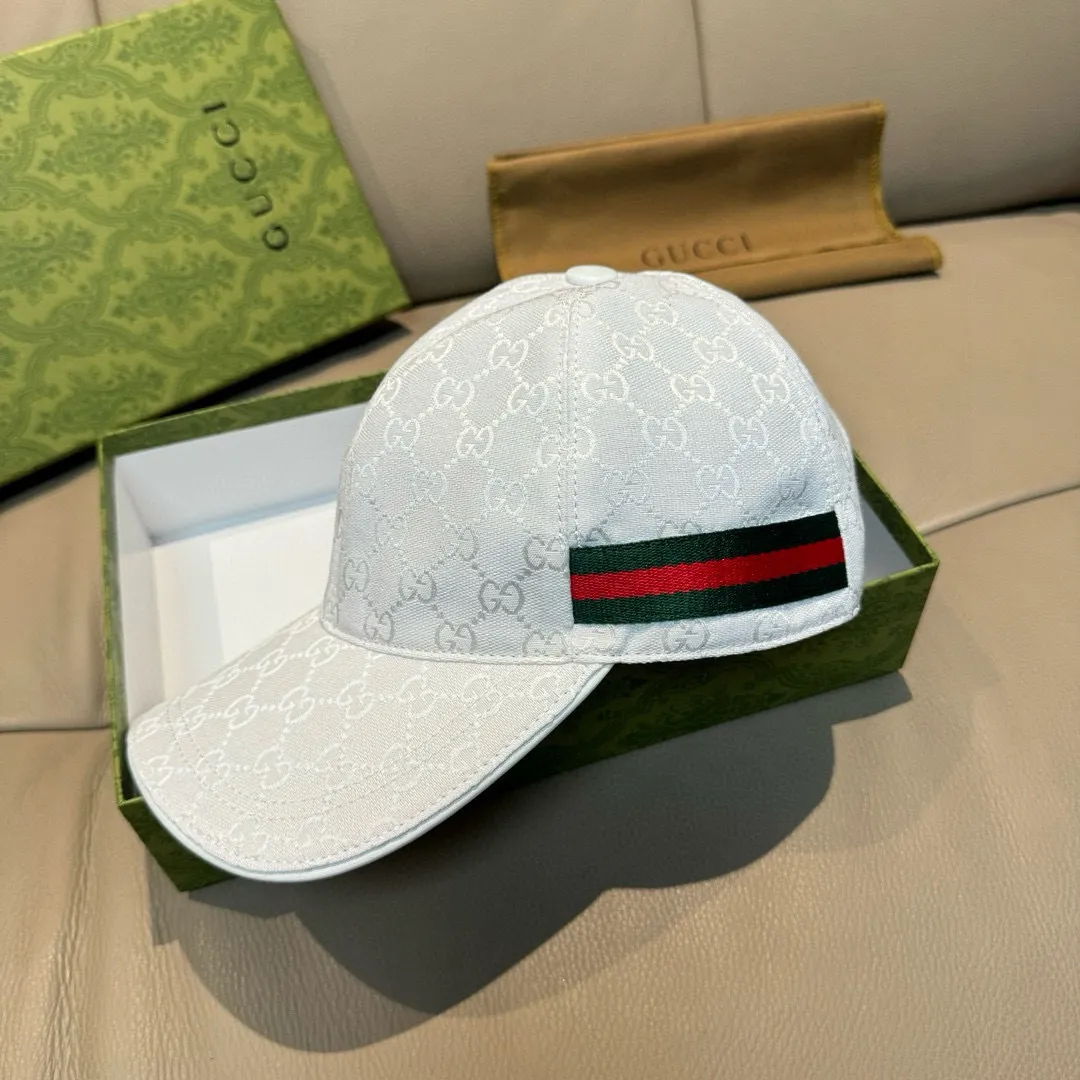 p900000 classic model! Apricot color, black, available in S and L sizes, Gucci (Gucci) classic original baseball cap 😍😍Customized with 1:1 mold opening at the counter, the highest version, original canvas fabric + first-layer cowhide, light and breathable! Photographed in real life, suitable for men and women in all seasons, basic head circumference 56cm, adjustable patches.
