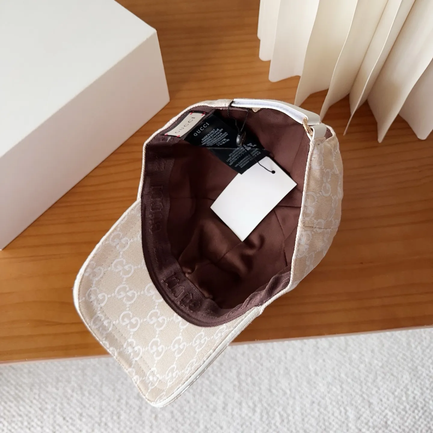 💰60 GUCCI simple baseball cap, very trendy! Casual and sports style, classic production, super easy to match!