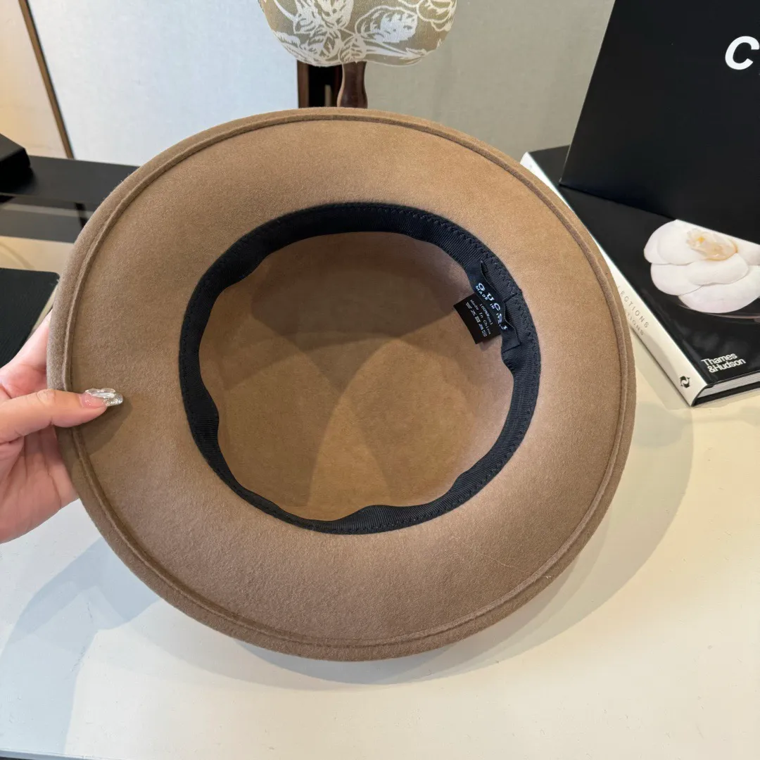 💰190¥ Gucci new wool top hat, flat top hat, 100% wool fabric 🦙%, head circumference 57cm