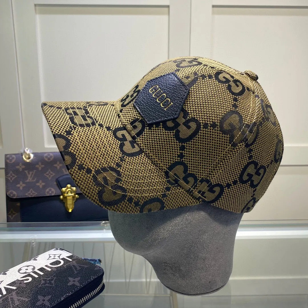 P70💰Gucci Baseball Cap GUCCI🧢Original quality is now available 🔥🎩 The craftsmanship is very exquisite, high-end and classy! Low-key luxury, easy to carry! Running volume! 【68211469】