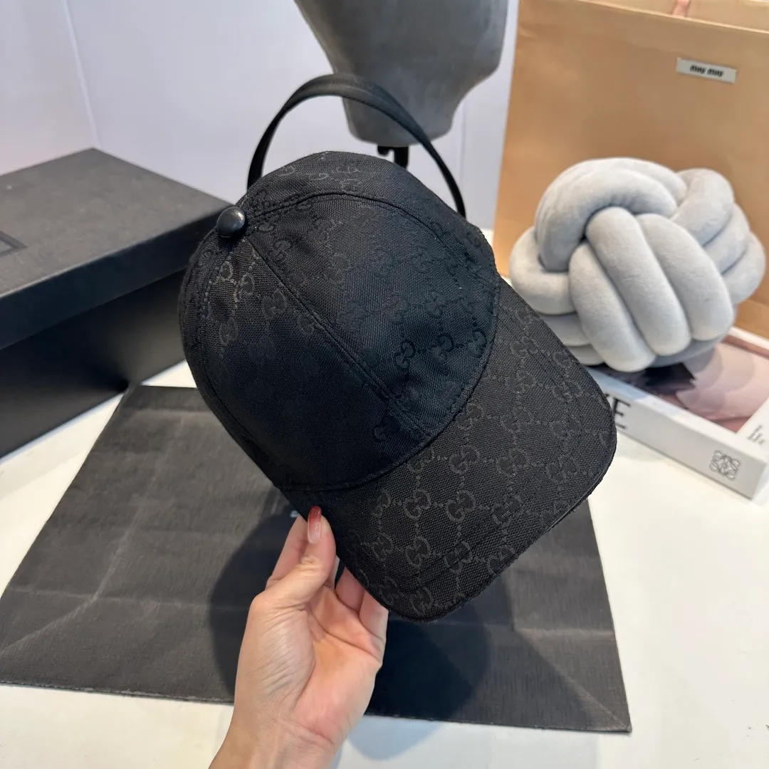 P60 Gucci (Gucci) classic original baseball cap😍Customized with 1:1 mold opening at the counter, the highest version, the original canvas is light and breathable! Photographed in real life, suitable for men and women in all seasons, basic head circumference 56cm, adjustable patches.