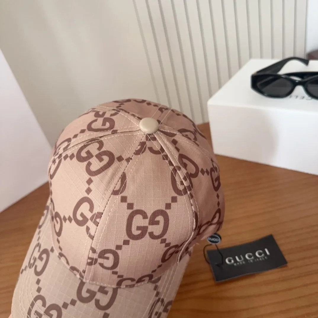 💰60 GUCCI Baseball Cap👒 The craftsmanship is very exquisite, high-end and classy! Low-key luxury, easy to carry!