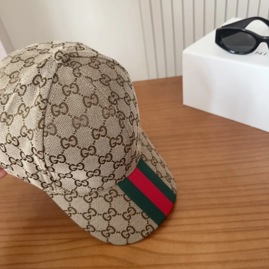 💰56 GUCCI simple baseball cap, very trendy! Casual and sports style, classic production, super easy to match!